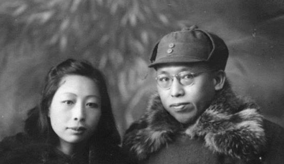 林月琴与罗荣桓新婚仅两月前夫突然现身，毛主席亲自调和这段情感纠葛！
1942年腊