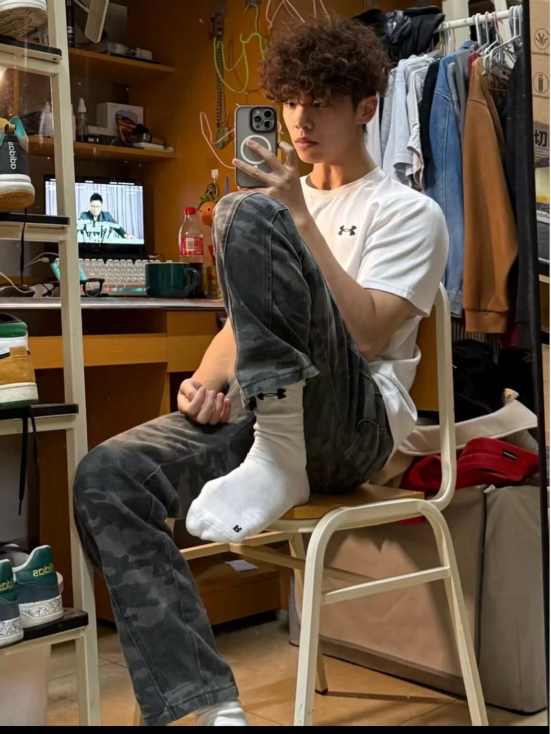 别问我是谁，我也我不知道，就是觉得帅呆了