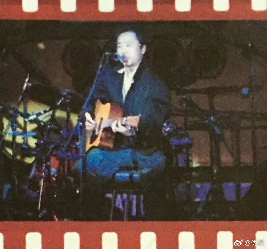 老崔演唱“Yesterday”的现场，2000年…… 