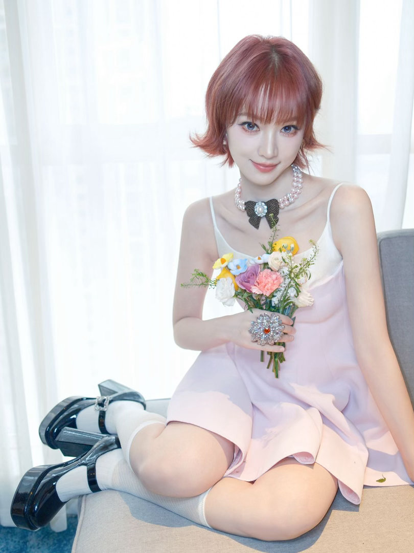 谢娜齐思钧紧急捂嘴黄灿灿 齐思钧：我职业生涯里捂过很多人的嘴，但这次是最紧急的一