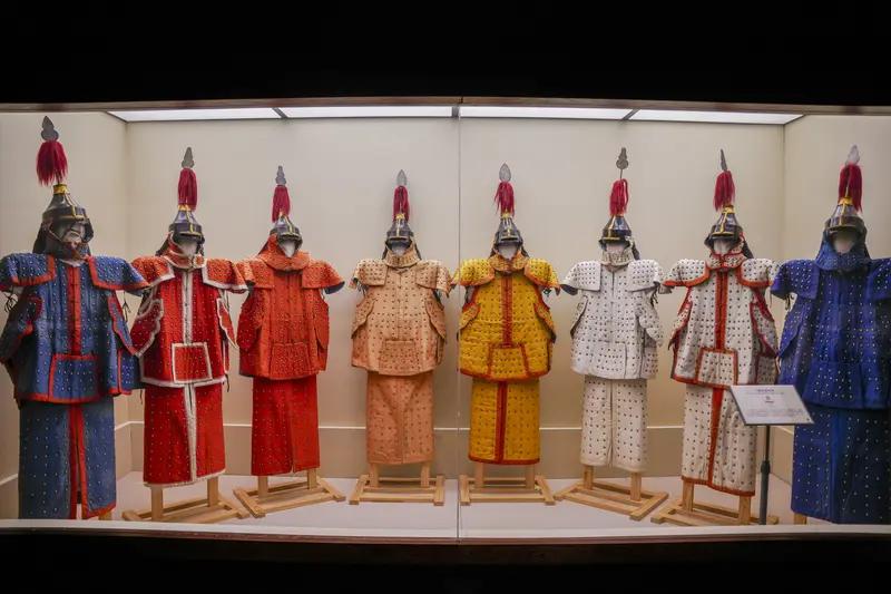 清朝灭亡后,百万清军去哪了?

清朝灭亡后，其遗留的军队并未完全消失，而是随着时