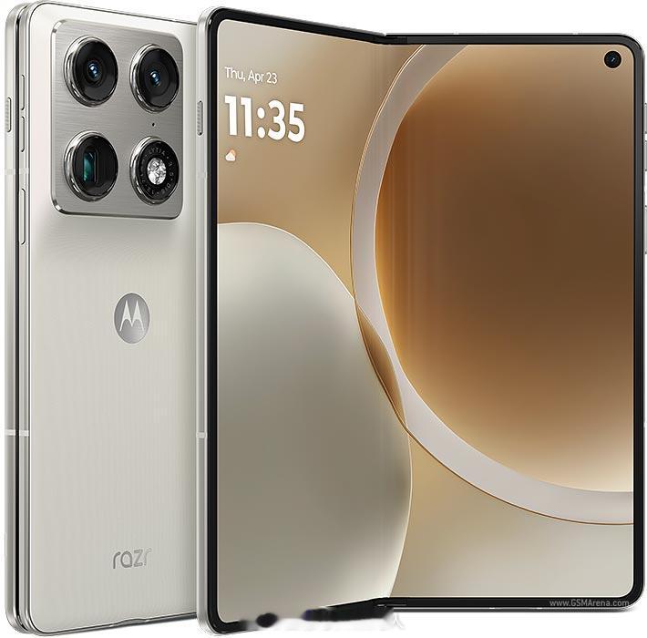 Moto在CES上发布了Razr Fold，但上市时间估计会到年中，甚至更晚一些