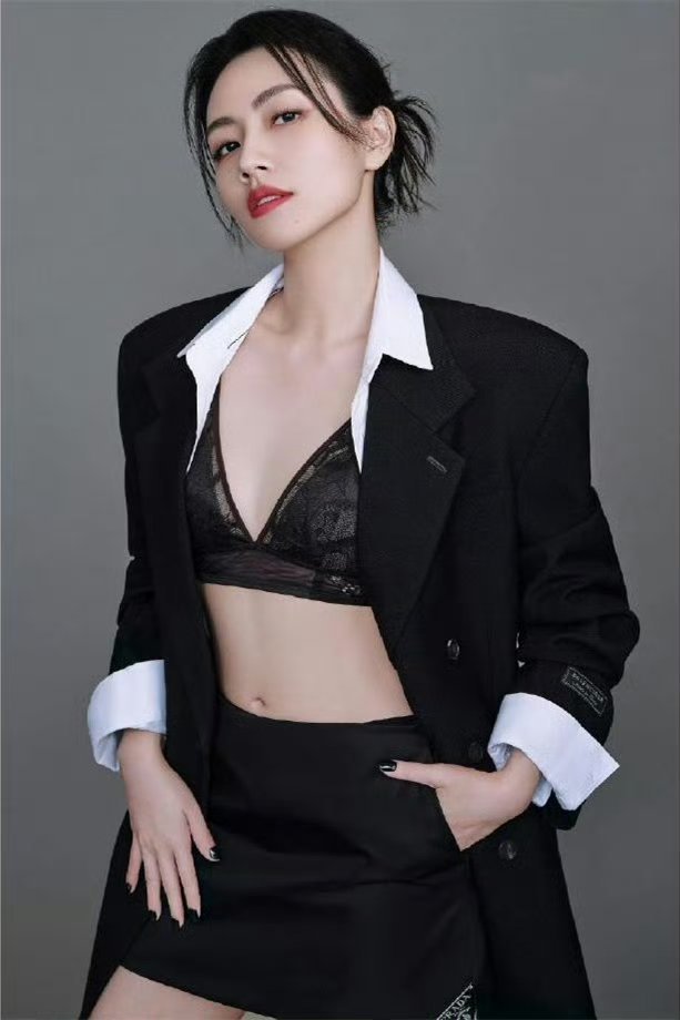 刘惜君～～御姐热门美女刘惜君 ​​​