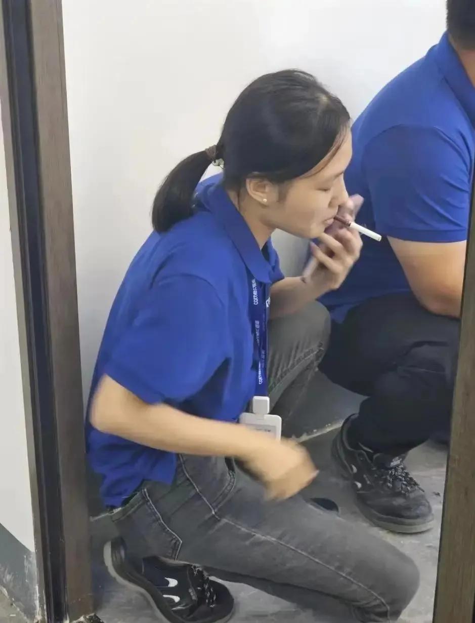 比爷们想的开，接地气的小姐姐！