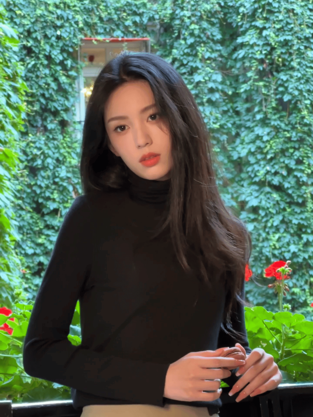 all black的周也只说明一个道理：美丽完全是一种天分[跪了] ​​​