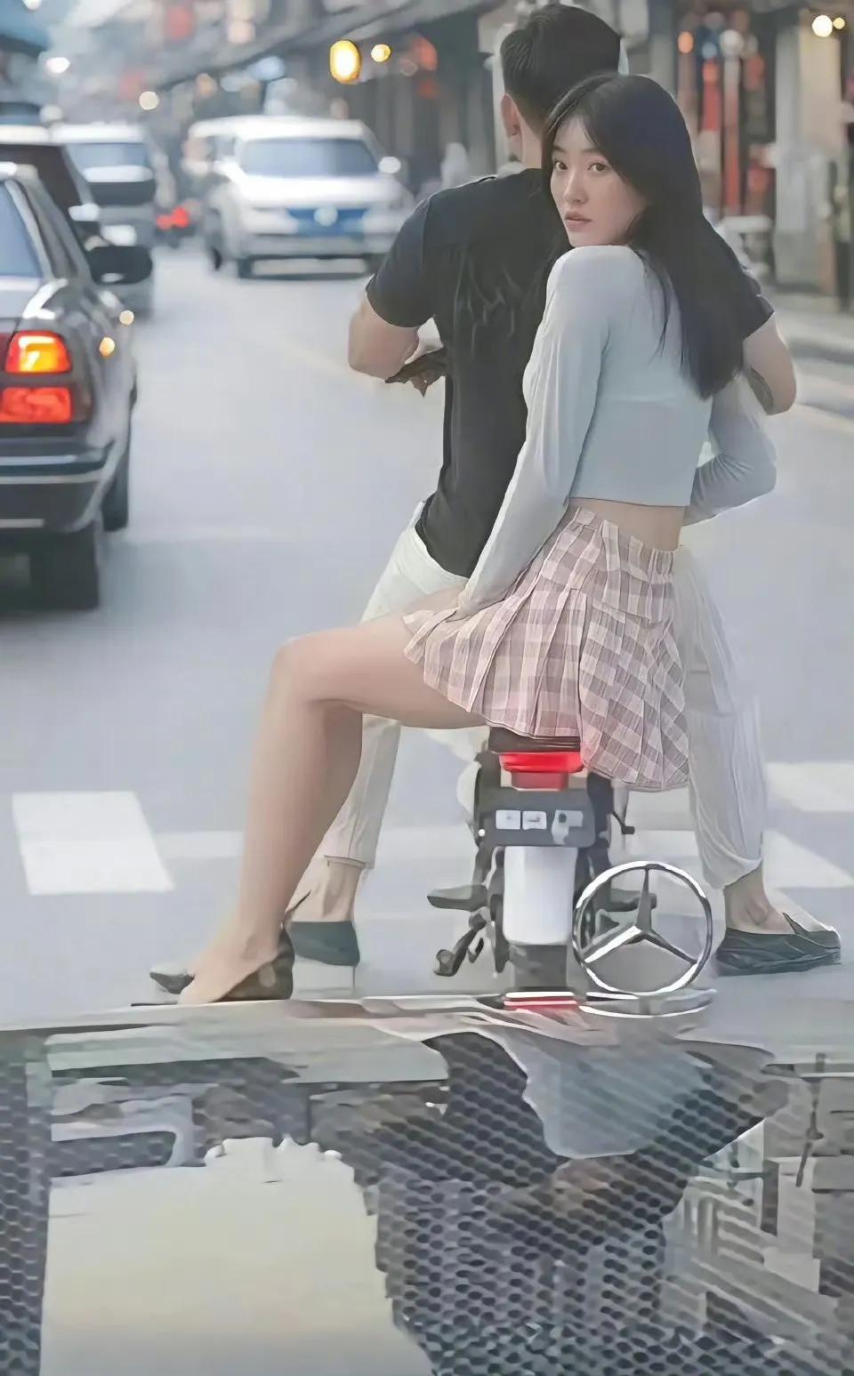 这眼神想要表达的太多… ​​​