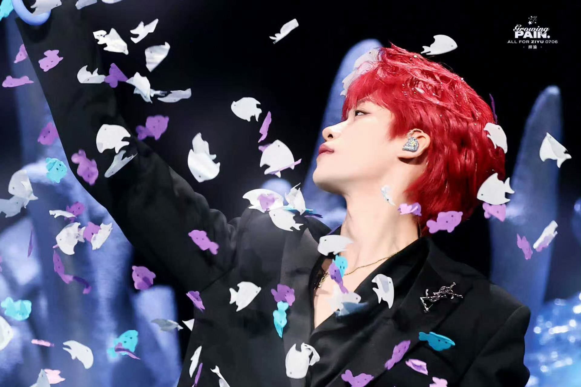 梓渝施洛华眼镜全球代言人 🔮微博之夜加速器 愿你看遍世间繁华，心中无所牵挂.