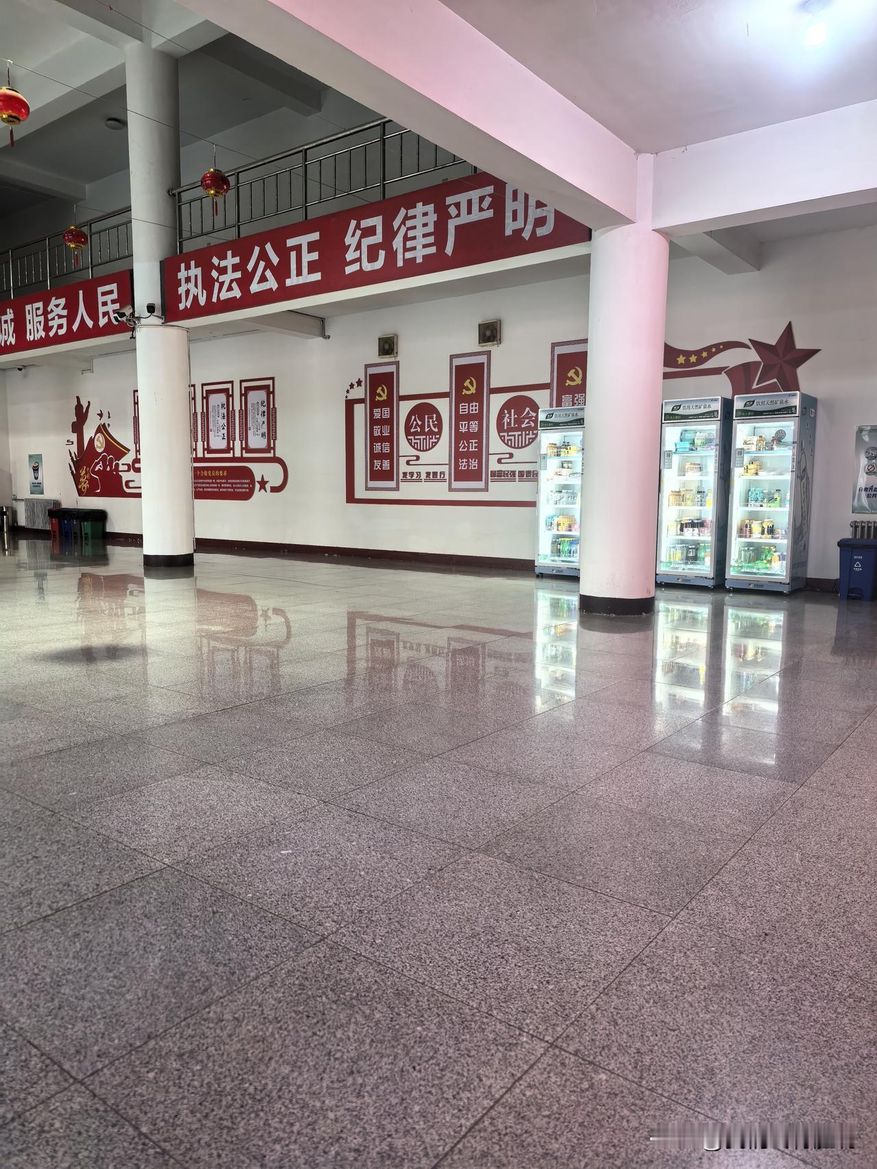 现在是早上 8 点多，零下 23° 啊，在呼和浩特，陈律师呢，马上要到看守所会见