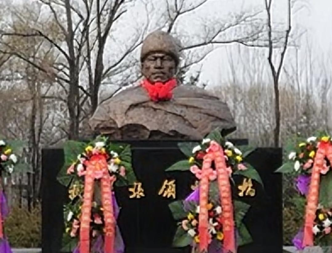 张锡武（1899—1934），黑龙江望奎人，黑龙江民众抗日救国军第一军司令、抗日