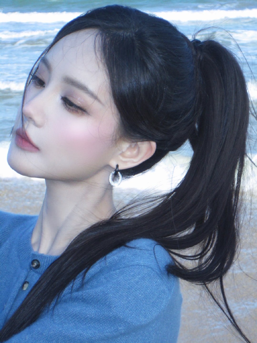 李一桐回复情感问题李一桐认认真真回复粉丝的每一个问题，关于情感也是非常正向的，有