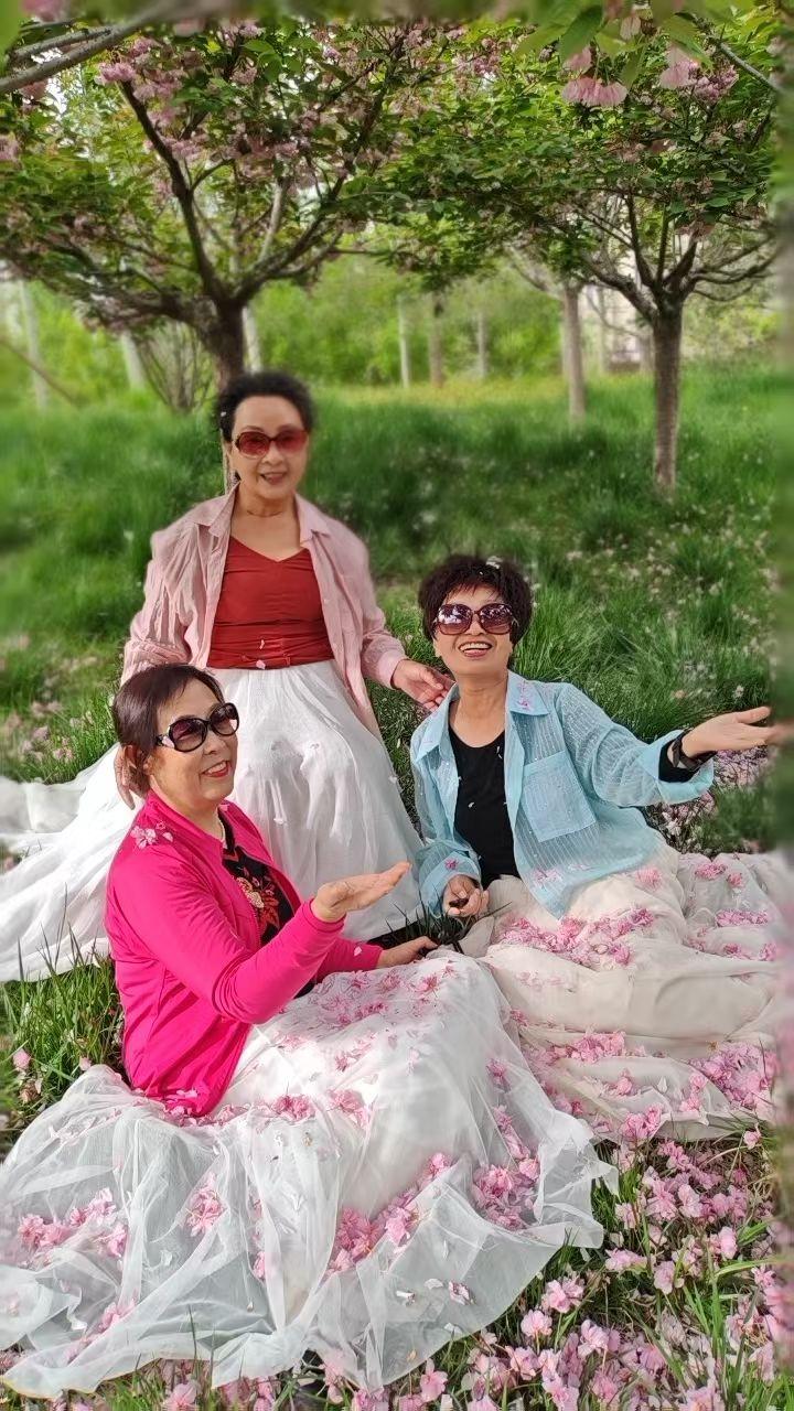 人到中年，不争对错，不谈过往，不负余生
 
人活到中年，才算真正活明白了大半辈子