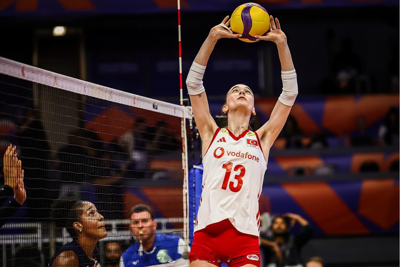 【2026世界女排联赛 巴西利亚站：土耳其女排3-2多米尼加共和国女排】北京时间