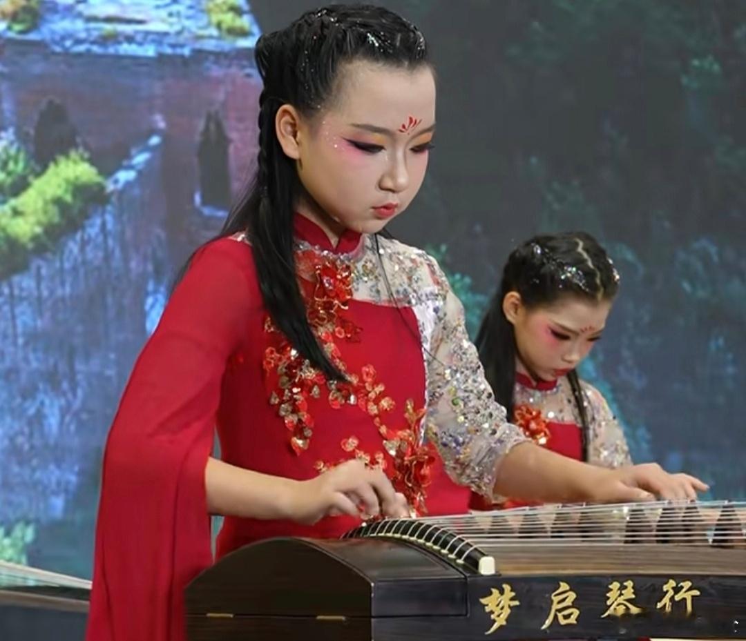 灶台变舞台，烟火伴歌声！长兴文艺爱好者们太会整活，不等除夕，每天都在排练家门口的