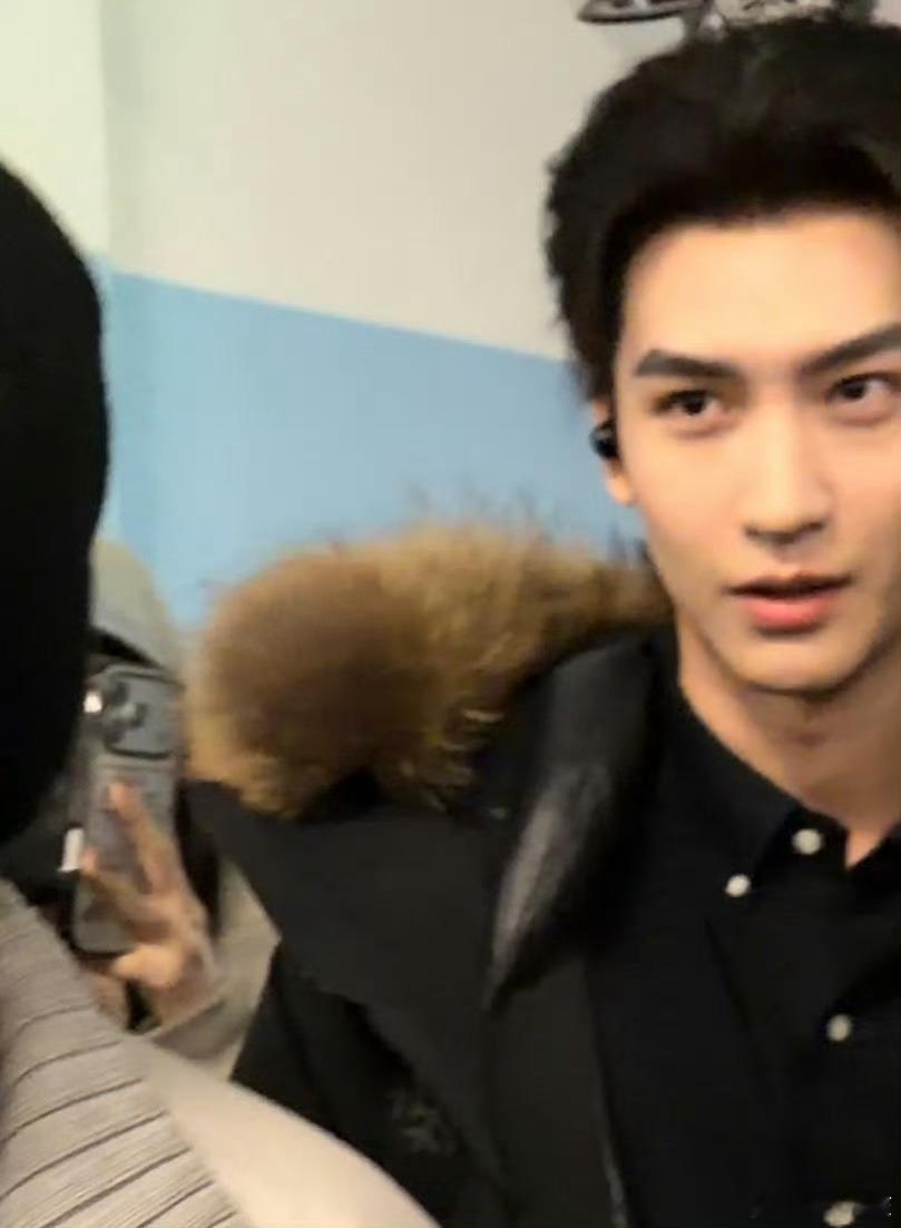 黄俊捷 大宋异闻录出妆路透，真的挺帅的，我一直非常能get到他的颜值 