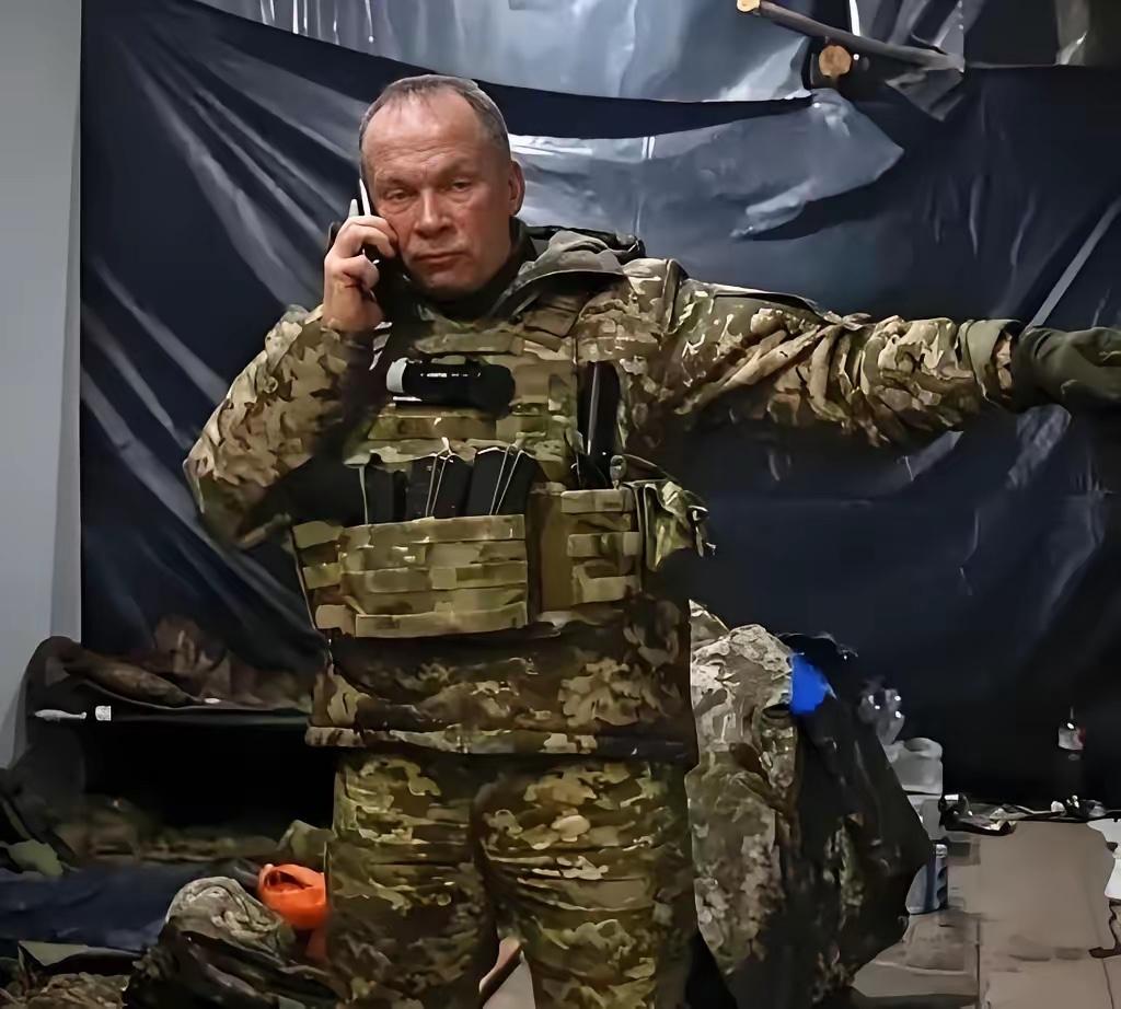 快讯！快讯！
乌克兰总司令瑟尔斯基突然宣布了。
他在脸书写明了口径：东部战线确实