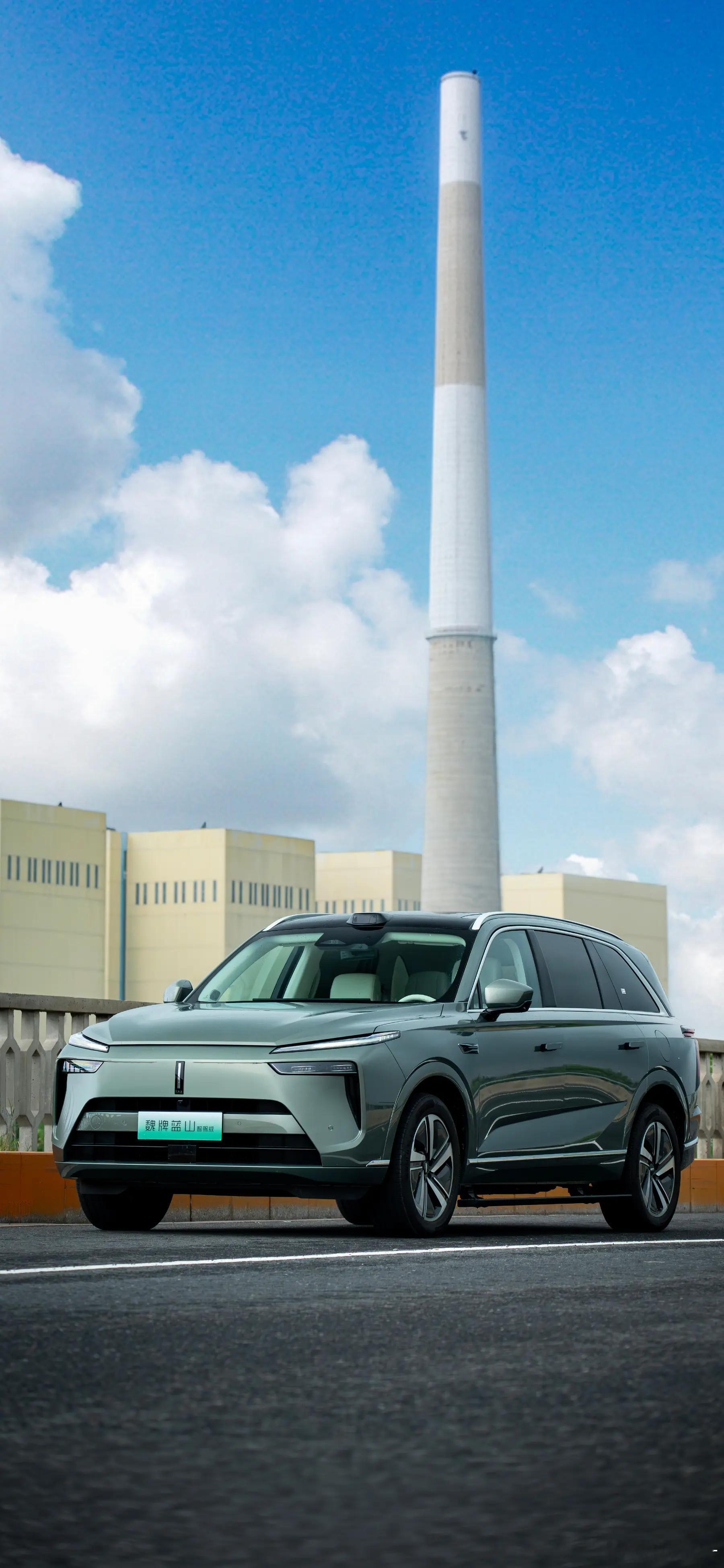 魏牌蓝山智能进阶版这周五（12月22日）要上市了。主打智能，上了VLA大模型和新