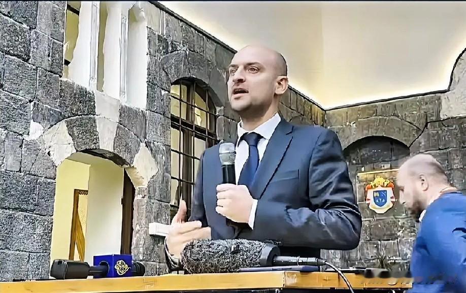 1月17日下午的最新消息，速报，全都不容错过，第五条：法国外长称欧洲可保护格陵兰