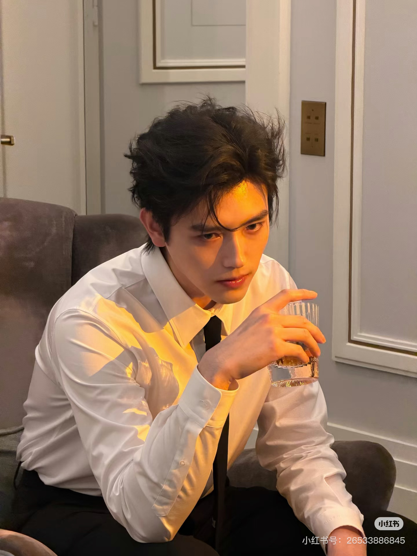 陈飞宇巴黎时装周live，建模脸了 