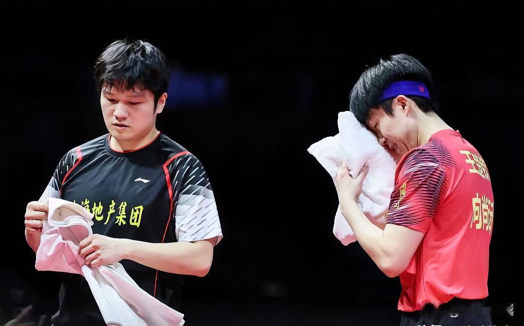 最新全运会乒乓球半决赛时间

一、11月15日中午12:30
一号球台：王楚钦V