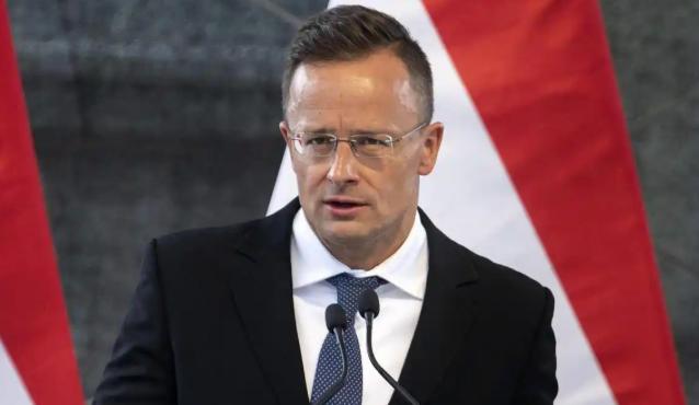 示好中国，匈牙利高调喊话中国！
当地时间27日，匈牙利外长西雅尔多公开表示：中国