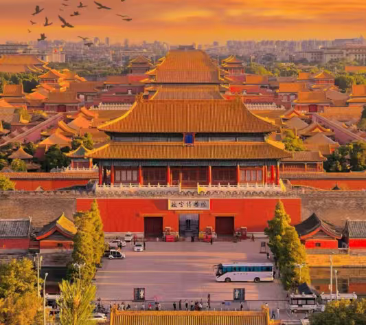 老祖宗的审美在故宫具象化了在物质丰富的今天，人们很多时候追求的是一种物质的堆积，