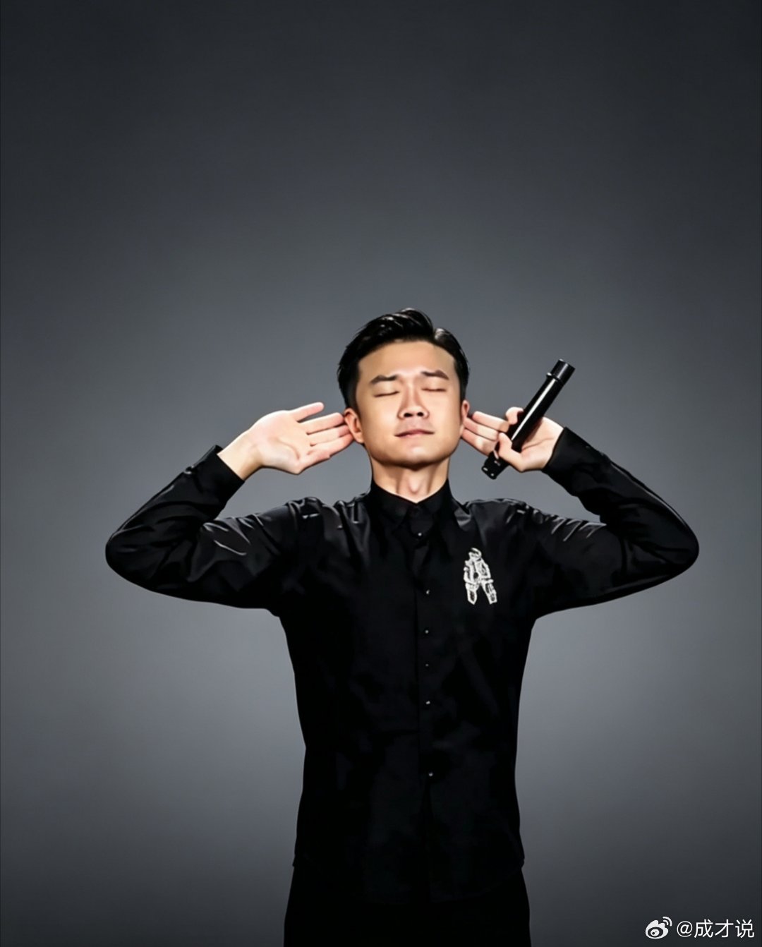 很多人一辈子穷困，就是陷在底层无效社交里，耗费大量时间去混圈子、攀人脉，到头来根