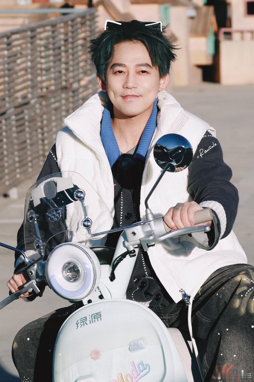 陈小春苏醒0帧起演速度与激情   谁懂啊！陈小春苏醒演速度与激情，没有经费但有无