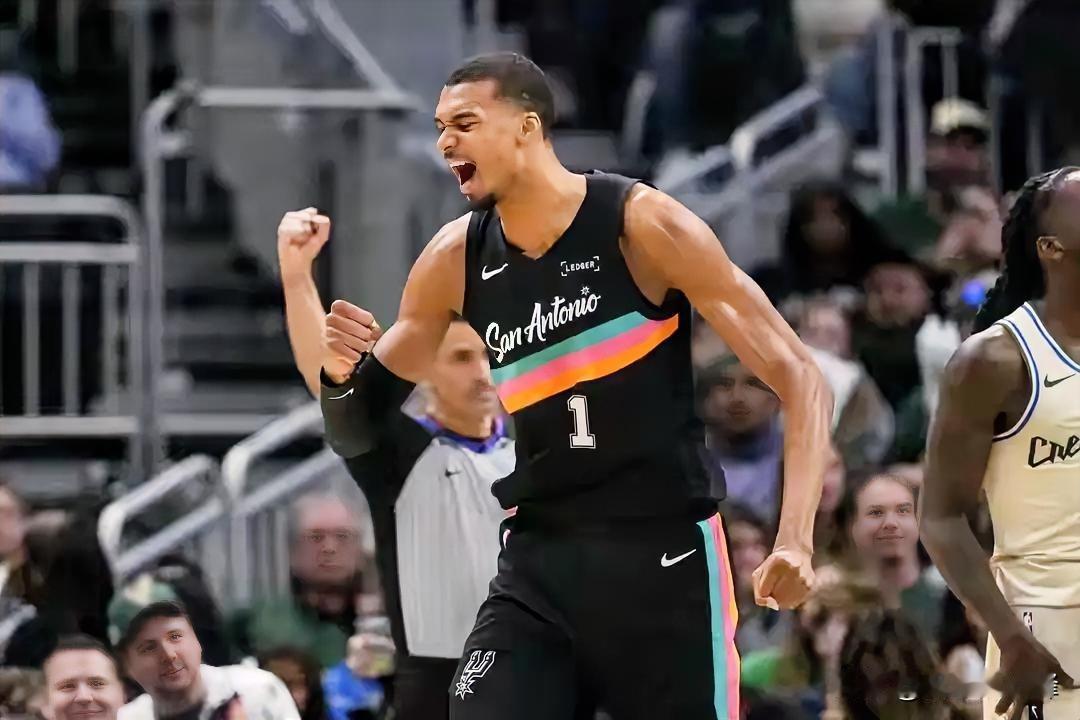 伟大的开始！文班亚马季后赛首秀35+5三分创历史，开拓者这是要被4-0横扫吗
 