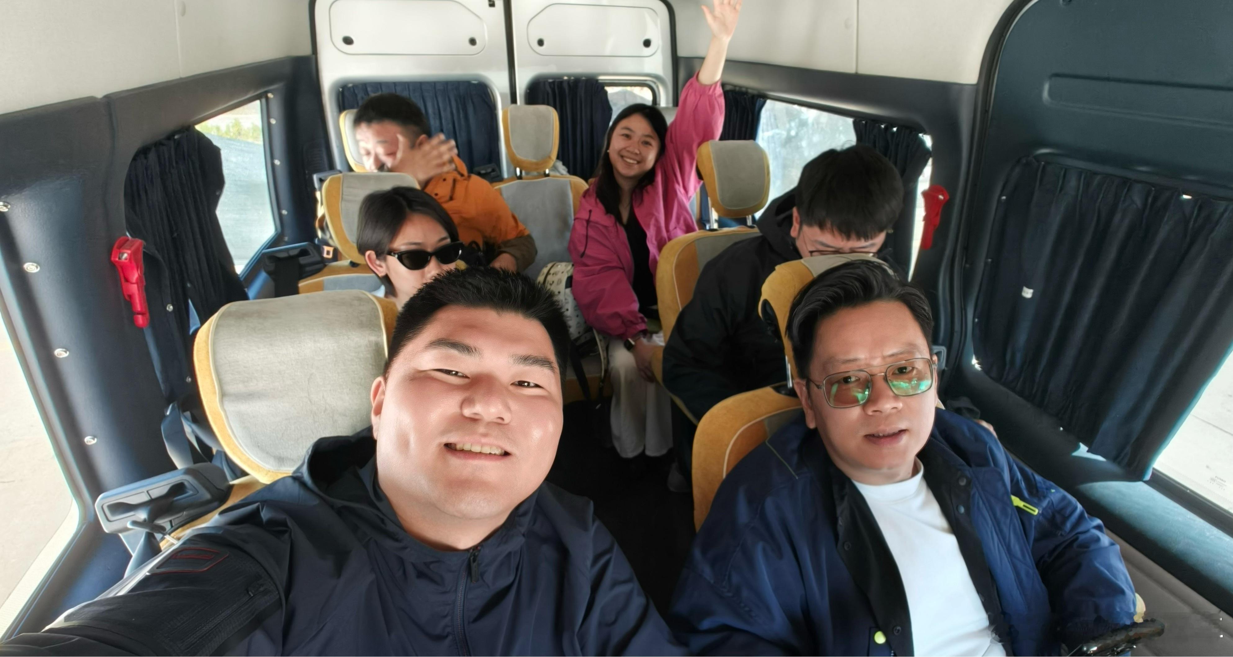 落地 日喀则，后面的行程开始进入吸氧状态。马上就要和 es8 一起换电旅行了。斌