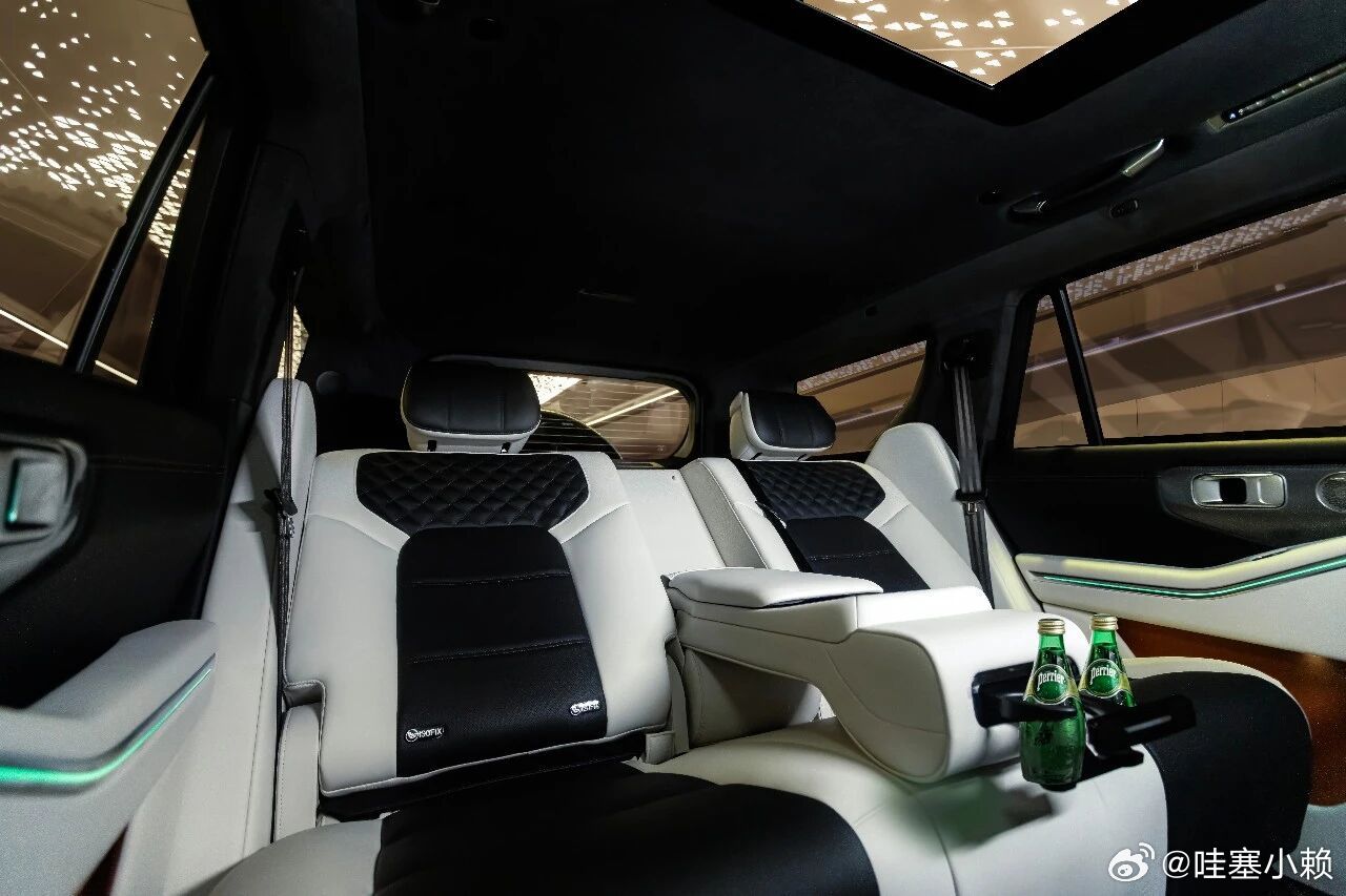 真帅！这颜色这套件这内饰，真是戳我审美！ 