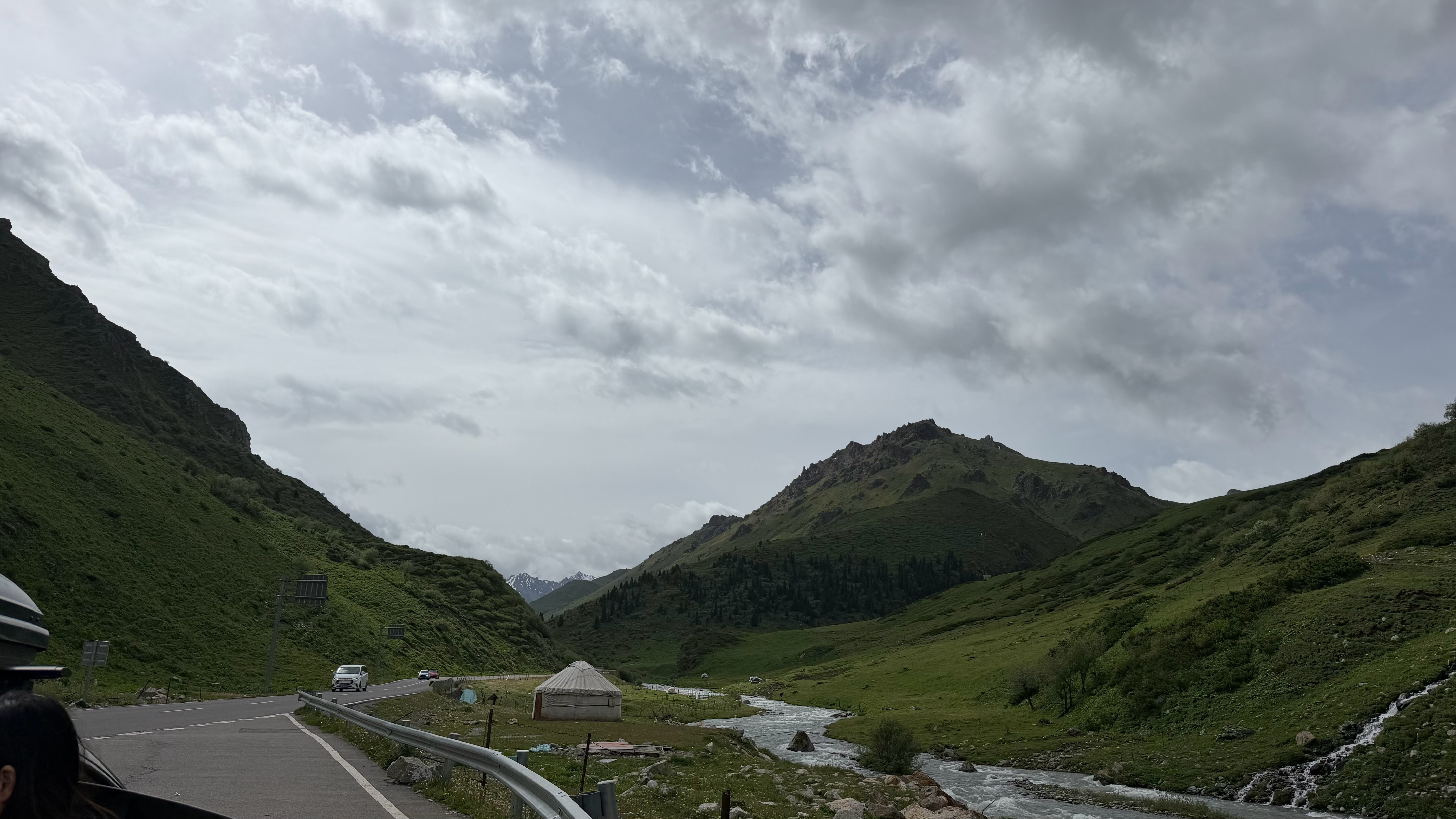 朋友们，给你们看一下独库公路的风景！ 伊犁·独库公路