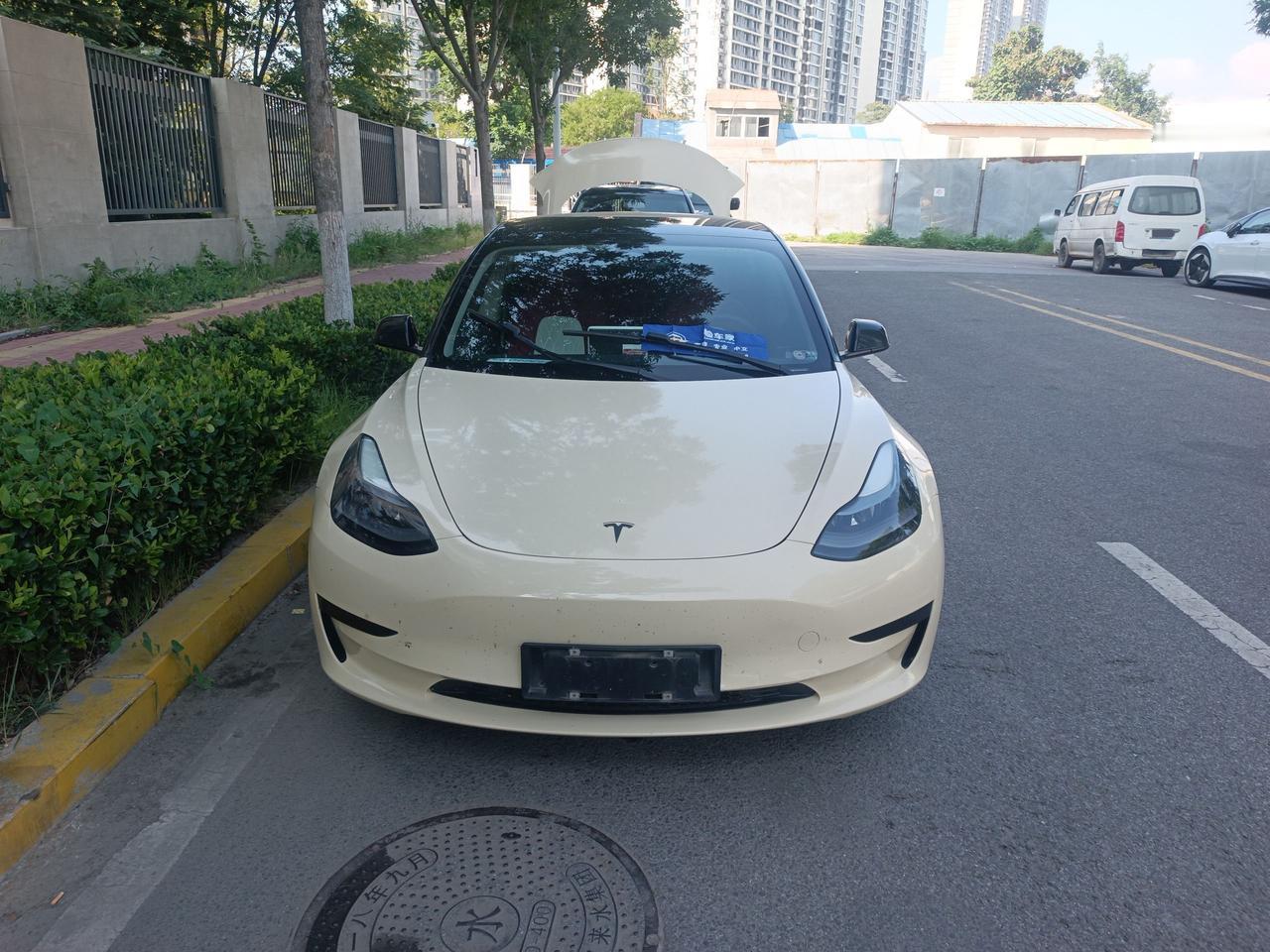 为了考生的好心情，家长在高考前给孩子买辆车！
前两天帮粉丝验了一台特斯拉Mode