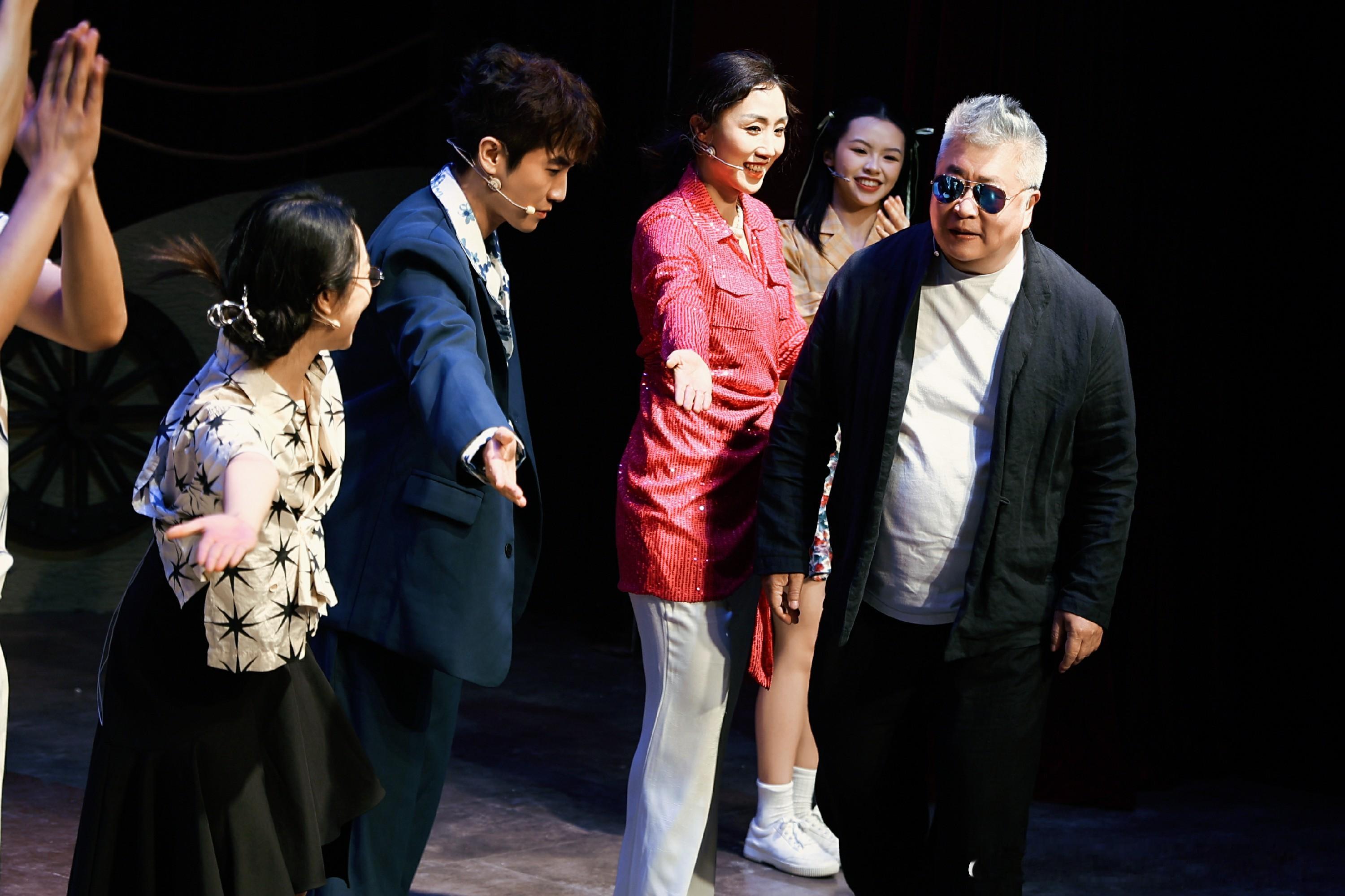 【京城暴雨小柯音乐剧《校园民谣》首演满座封神，唱尽不能说的秘密 】6月6日北京大