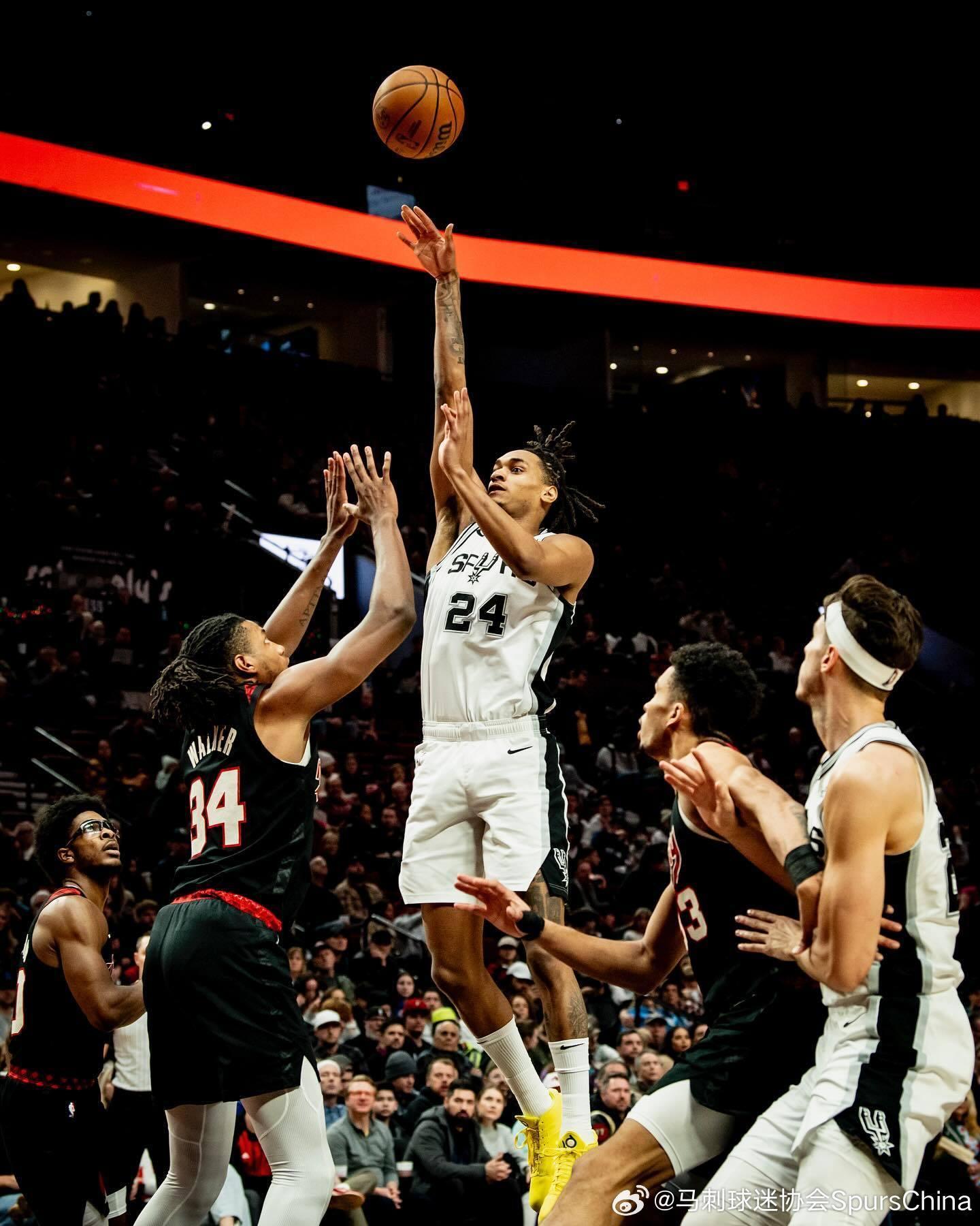 过程总是煎熬叮叮当当锤下每一个印记叮叮当当2024不停息！ ​​​