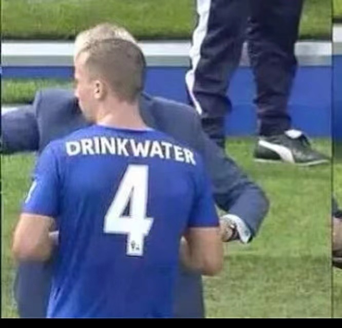 前英超球员丹尼·德林克沃特（Danny Drinkwater）的姓氏 Drink
