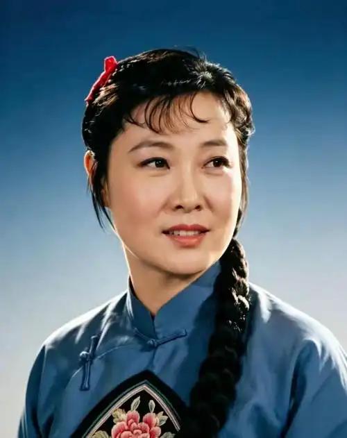查了一下郭兰英的遗产，
查完才明白，
“德艺双馨”四个字，是她用一辈子活出来的！