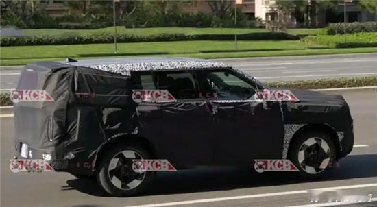 新款的现代胜达首次推出增程动力，看来也是坐不住了，要弥补其在新能源赛道上的空白。