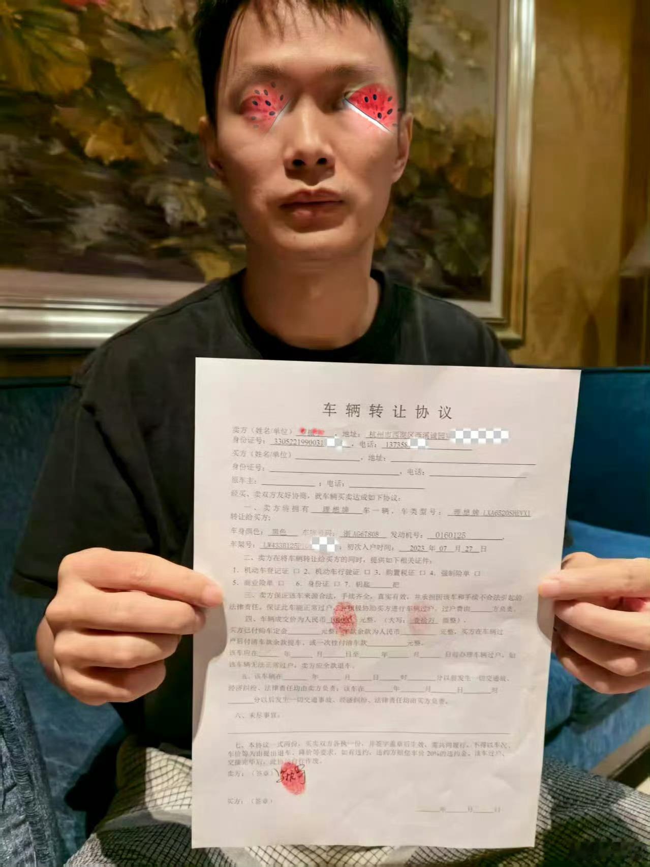 忙到现在才上微博看到欧吼 小飞飞有记者证就是权威？直接可以带节奏下结论？给车企 