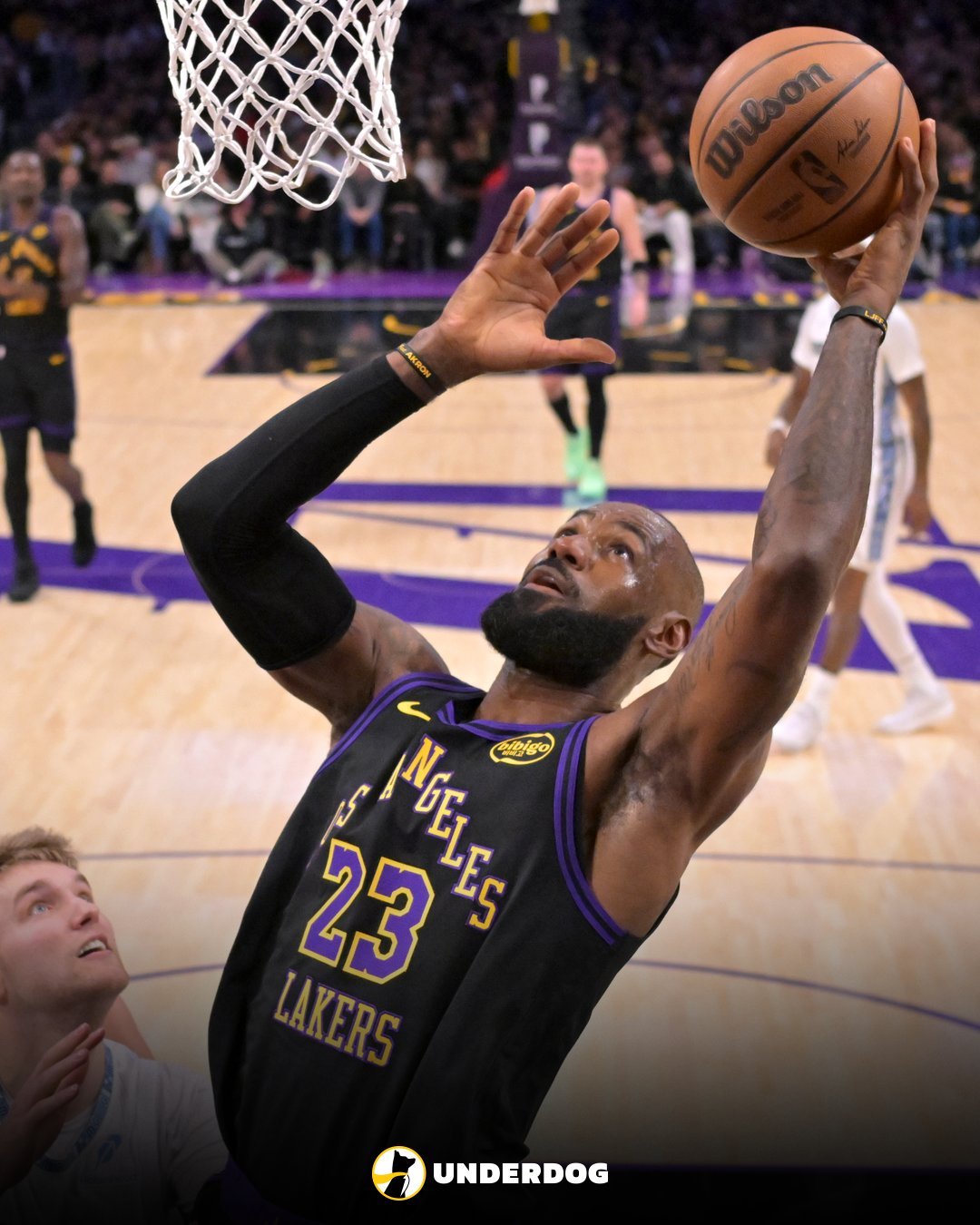 勒布朗·詹姆斯在对阵孟菲斯的胜利中：31分9篮板6助攻此前从未有41岁的球员单场