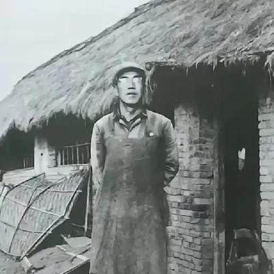 1947年沂蒙山区，大地主郭良知大半夜不睡觉，把几块袁大头，一枚金戒指，还有一把