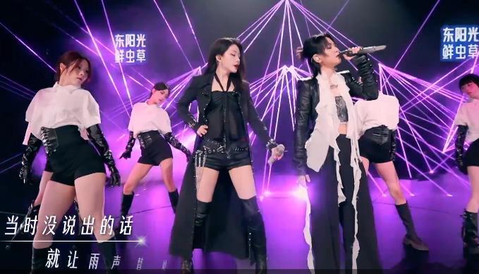 周笔畅喻言跨选秀时代同台十余年选秀时光的碰撞，周笔畅和喻言终于迎来同台，天赐的声