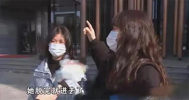 女子浴场洗澡遭陌生男子闯入看光女子浴场洗澡遭陌生男子闯入，全身被看光！浴场赔偿7
