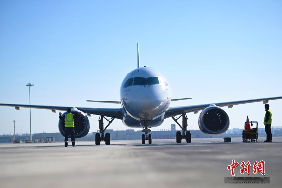 国产C919客机已开通高原机场航线！
东方航空公司运营的C919型客机于周一开始