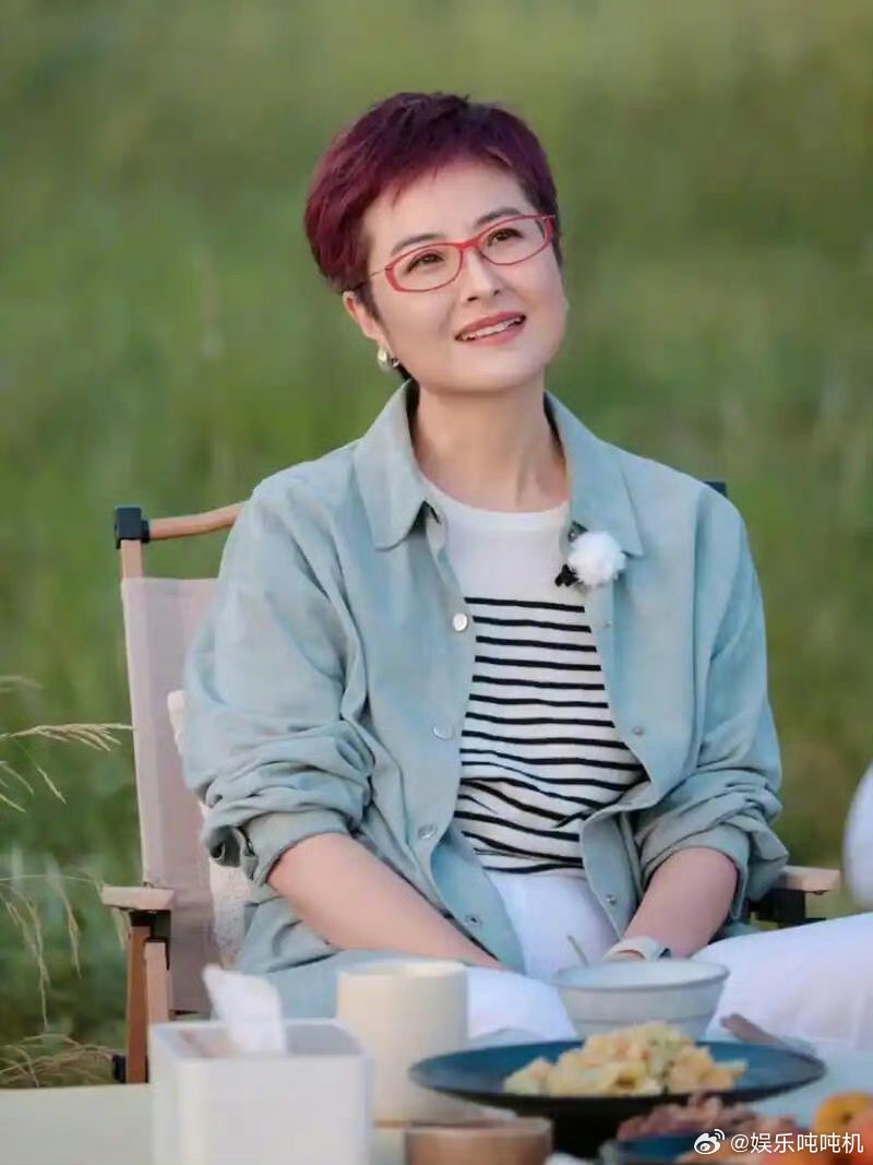 万千惠张泉灵girlshelpgirls万千惠发长文感谢张泉灵和张晓楠，字里行间
