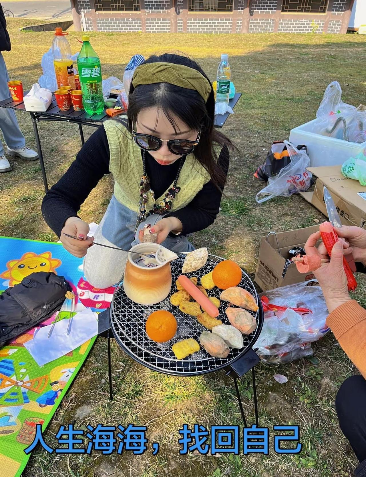 做一个内心平静的人，除了我自己允许，谁也不能伤害我，好好的生活，这个世界毕竟我们