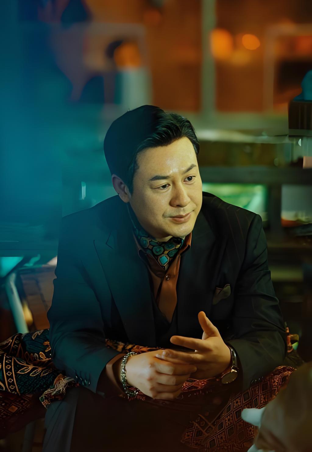 你可曾想过，一个鱼贩子的人生，能翻起多大的浪花？

张颂文在《狂飙》里演活了高启