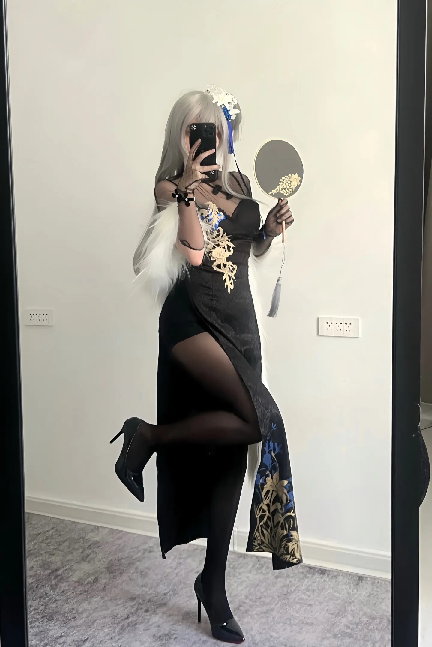 君不见 妾起舞翩翩