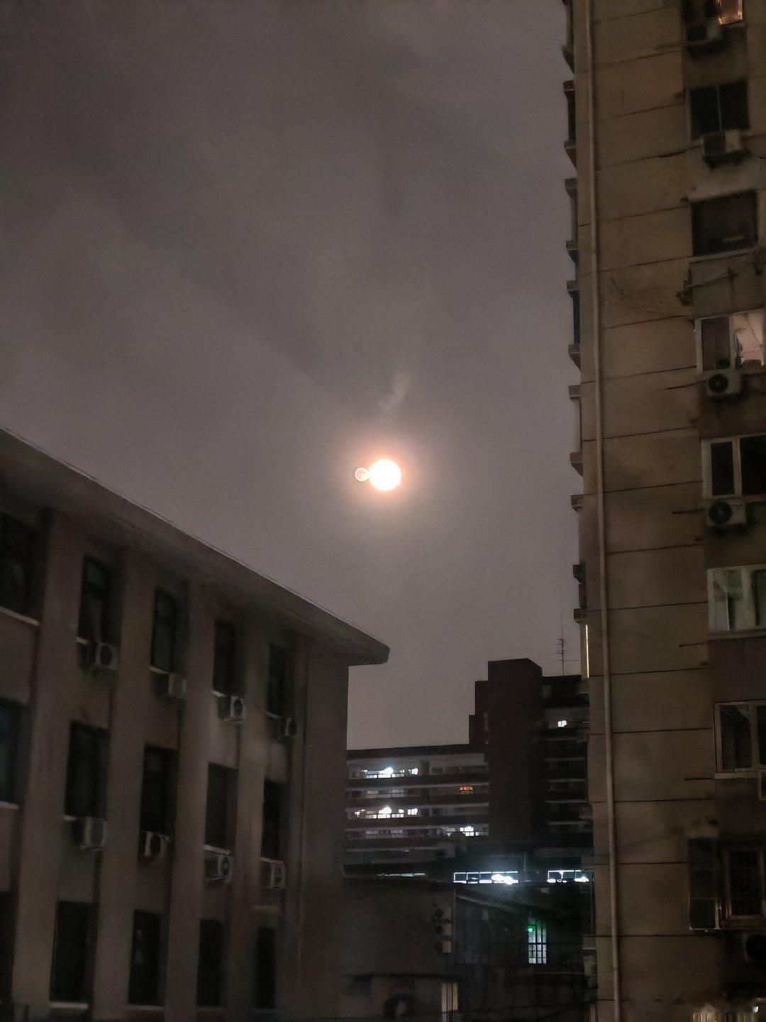 月离于毕，俾滂沱矣 