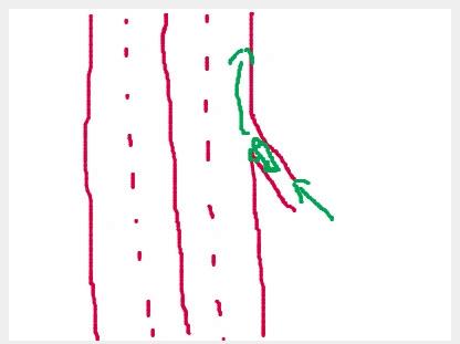 从小支路右拐上主路，法规规定必须打左拐灯。原理很简单：方向灯是打给谁看的？打右拐