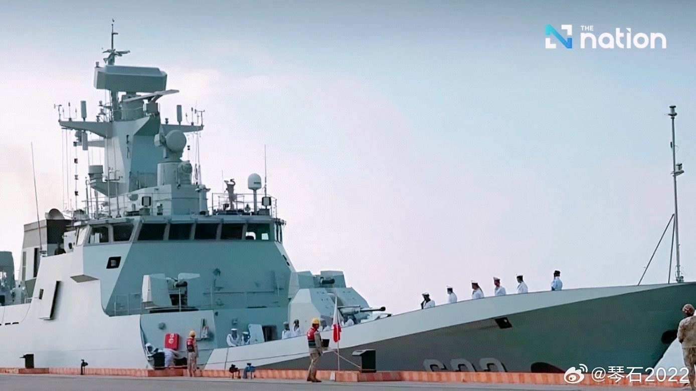 卧槽，这是056云镶那边的056C，从前脸敦实的主桅、雷达，和前双近防炮，主力护